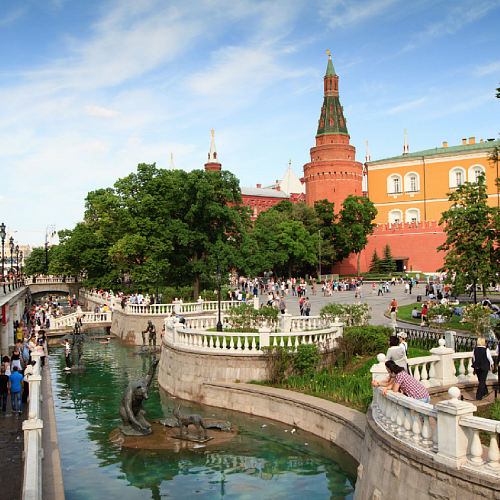 Александровский сад и Боровицкая площадь